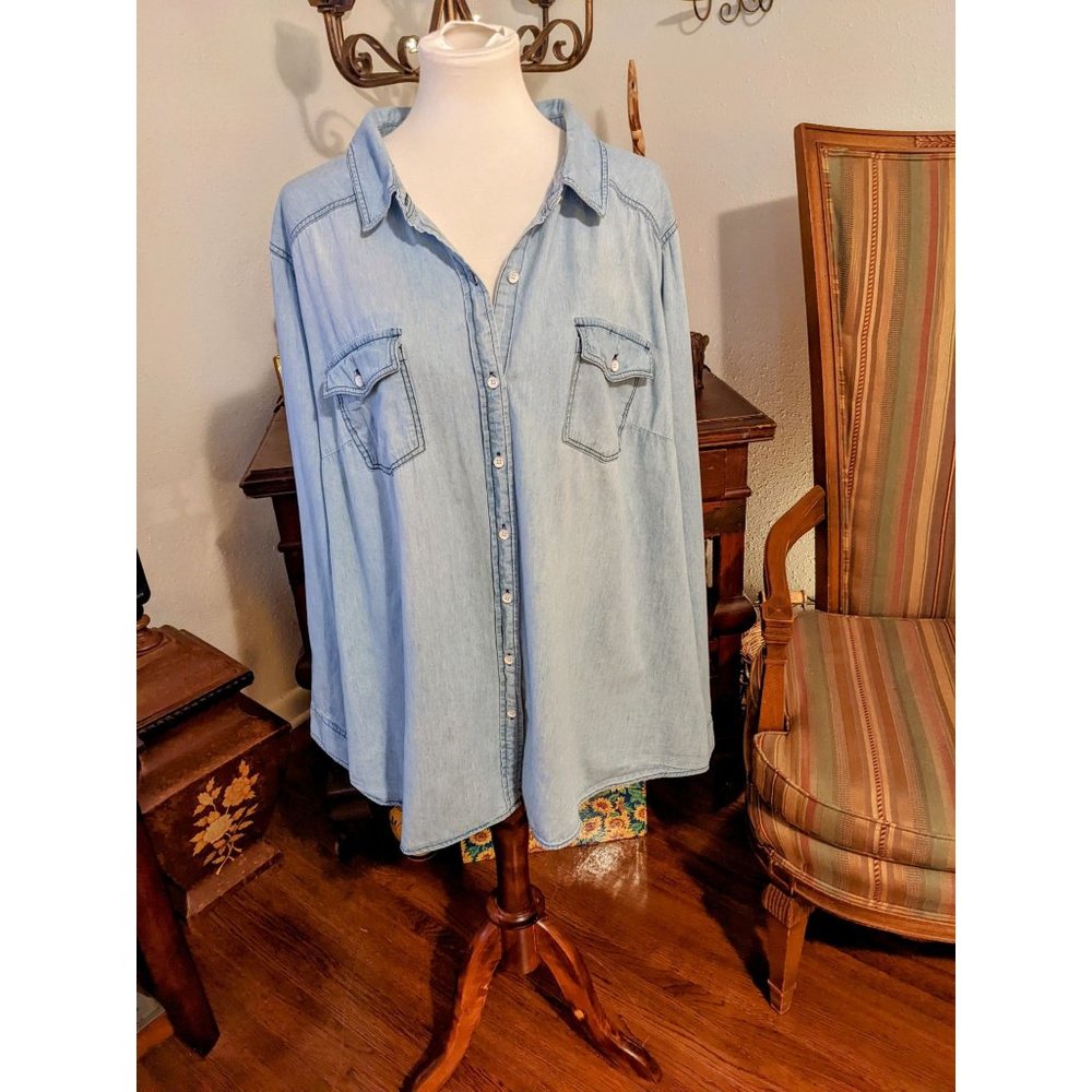 Torrid Chambray Shirt Size 4